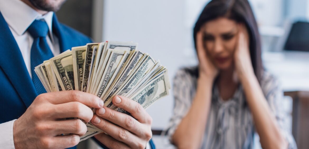 إدارة المال بين الزوجين