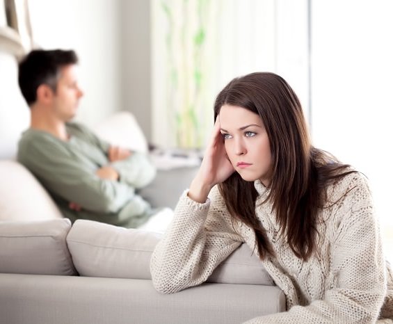 المقارنة بين الزوج والآخرين 