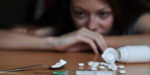 علاج الإدمان عند الشباب