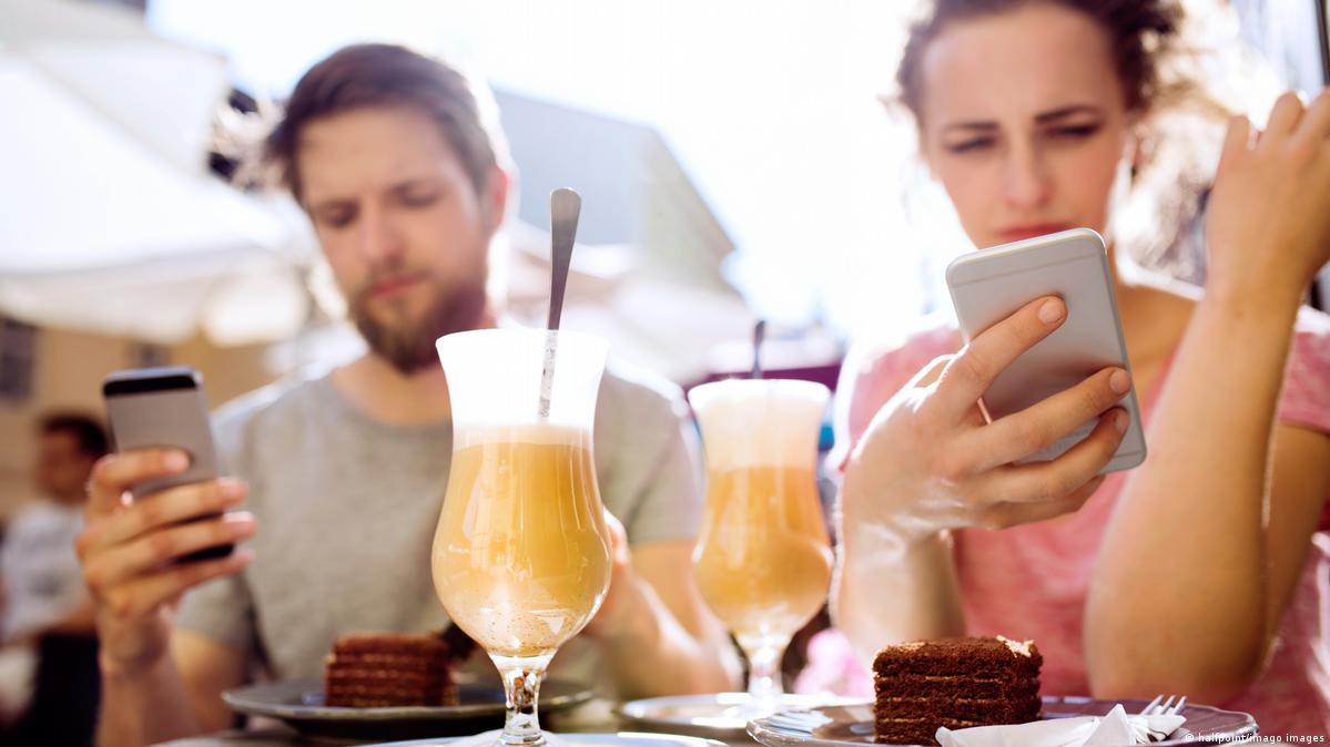 السوشيال ميديا