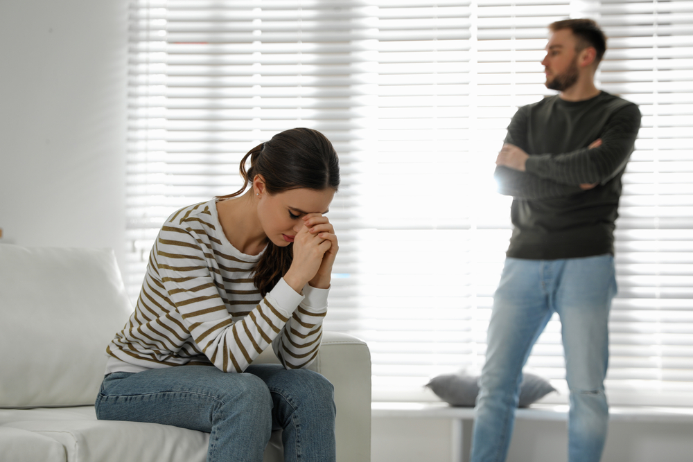 أسباب الكذب بين الزوجين 