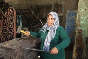 مصريات في مهن خارج المألوف