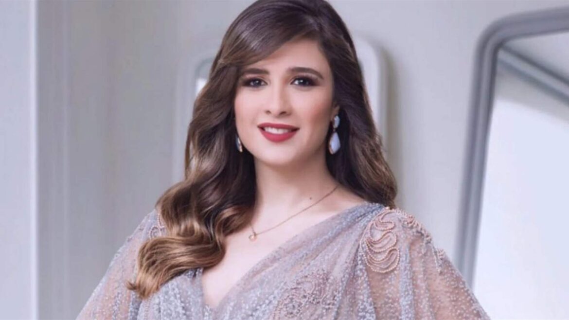 ياسمين عبد العزيز