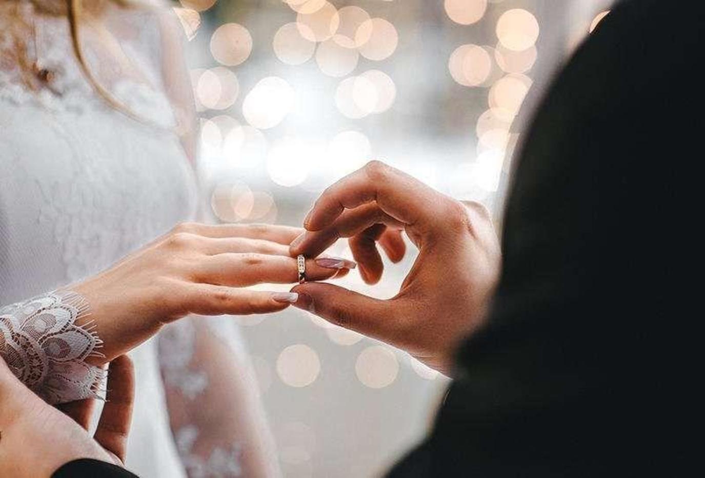 أشياء غير هامة في حفل الخطوبة
