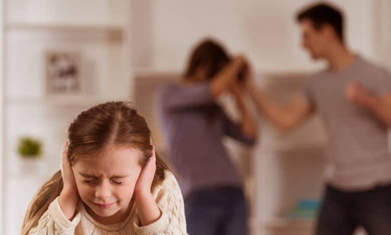 الآثار السلبية للمشاكل الأسرية على الأطفال
